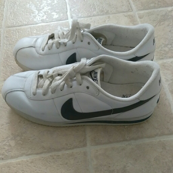 Nike Other - Vintage Nike Swoosh Sneakers Mens Size 11.5